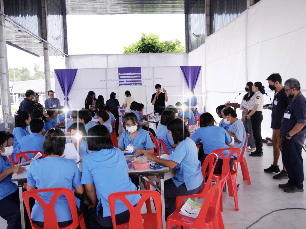 Naresuan University Faculty, Alumni, and Students Serve as Vocational Training Lecturers for Painters at Phitsanulok Women's Correctional Institution