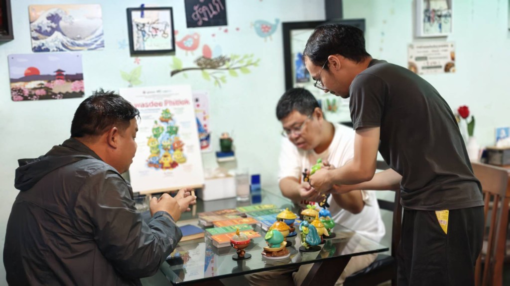 ผศ.ดร.ชวลิต ดวงอุทา สร้างสรรค์ผลงาน Art Toy “9 คาแรกเตอร์พิษณุโลก” ถ่ายทอดอัตลักษณ์ท้องถิ่น หวังต่อยอดท่องเที่ยวสร้างสรรค์
