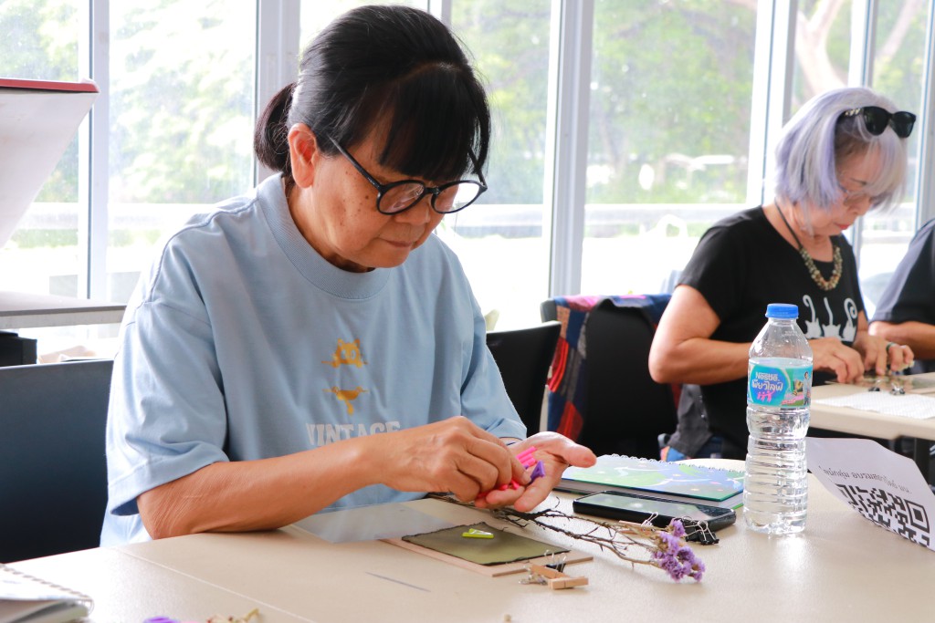 คณะสถาปัตย์ฯ ม.นเรศวร จัดอบรมเชิงปฏิบัติการ “Crafting Perfection : พัฒนามิติความงามและรายละเอียดในงานพิมพ์ด้วยแสง