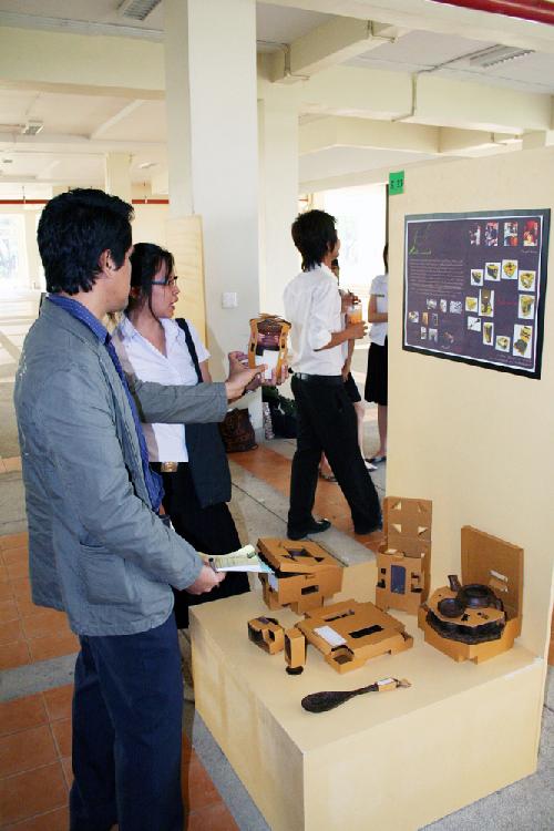 นิสิตคณะสถาปัตยกรรมศาสตร์ ส่งผลงานเข้าประกวดโครงการนิทรรศการผลงานนิสิต ที่จัดโดยสถาบันบริหารการวิจัยและพัฒนา (IRDA)