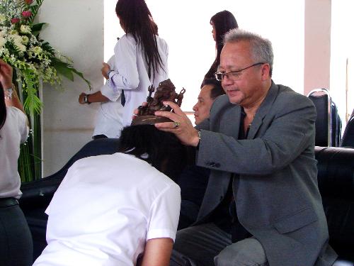ไหว้ครูและครอบครู