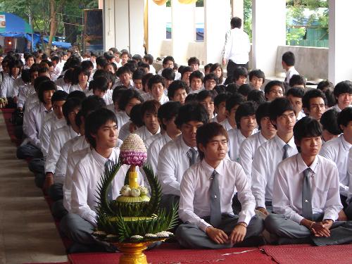 ไหว้ครูและครอบครู