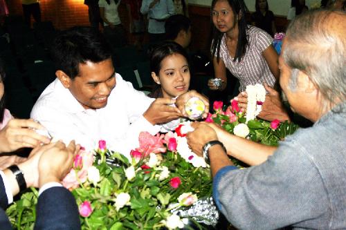 พิธีรดน้ำดำหัวเนื่องในวันสงกรานต์ 2551