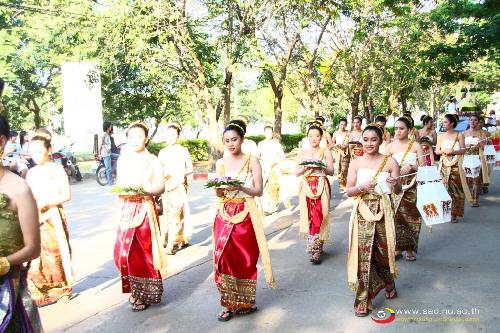 ลอยกระทงพระประทีป ย้อนอดีตวิถีไทย