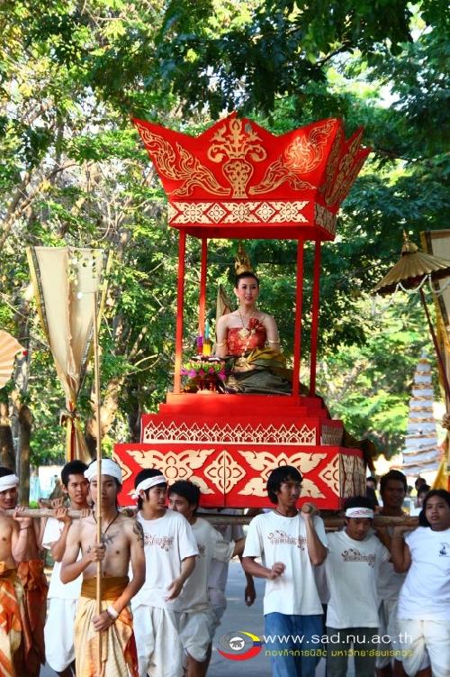 ลอยกระทงพระประทีป ย้อนอดีตวิถีไทย