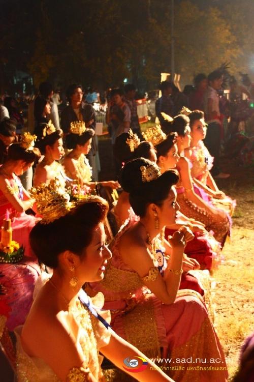 ลอยกระทงพระประทีป ย้อนอดีตวิถีไทย