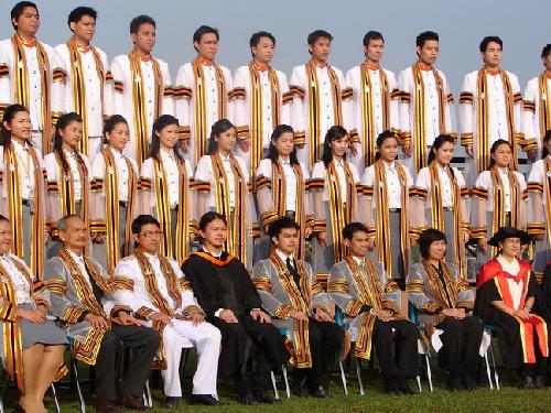 รับปริญญา 2551