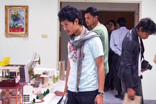 ม.ราชภัฏสุราษฎร์ธานีดูงาน
