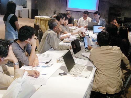 ดูงานการใช้สื่ออิเลคทรอนิค และTQF