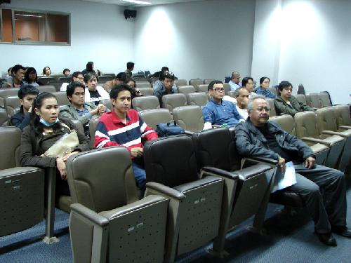 ดูงานการใช้สื่ออิเลคทรอนิค และTQF