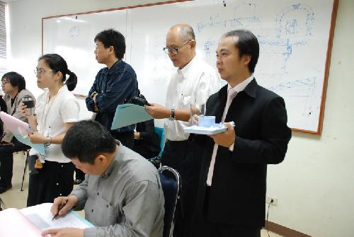 การนำเสนอผลงานวิทยานิพนธ์ ของนิสิตชั้นปีที่ 5 ปีการศึกษา 2552