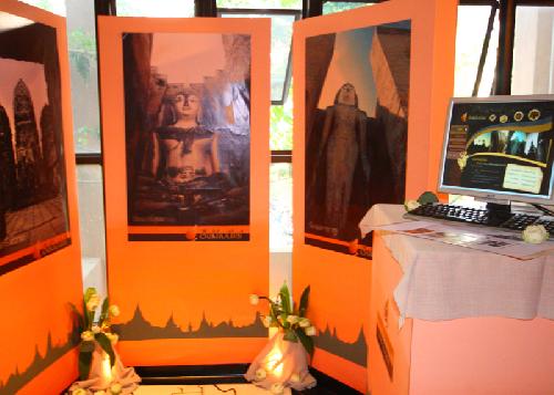 โครงการนิทรรศการศิลปกรรม ครั้งที่ 8 (Design Land)