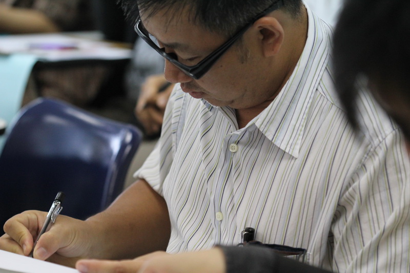 นำเสนอผลงานวิทยานิพนธ์