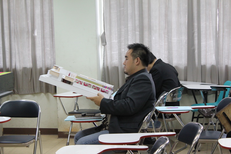 นำเสนอผลงานวิทยานิพนธ์