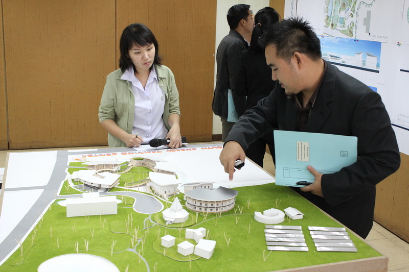นำเสนอผลงานวิทยานิพนธ์