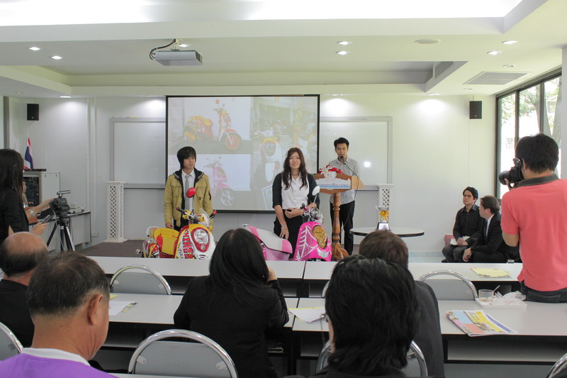 ร่วมแถลงข่าวมหาวิทยาลัย ประจำเดือนพฤษภาคม 2554