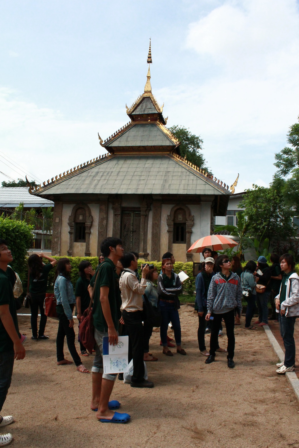 โครงการทัศนศึกษา ณ จังหวัดเชียงใหม่ ระหว่างวันที่ 9-10 กรกฎาคม 2554 รายวิชาการออกแบบอาคารขนาดเล็ก 701212