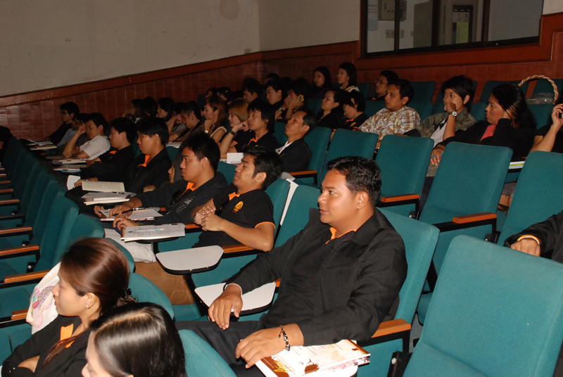 สถาบันเทคโนโลยีพระจอมเกล้าเจ้าคุณทหารลาดกระบัง ศึกษาดูงาน