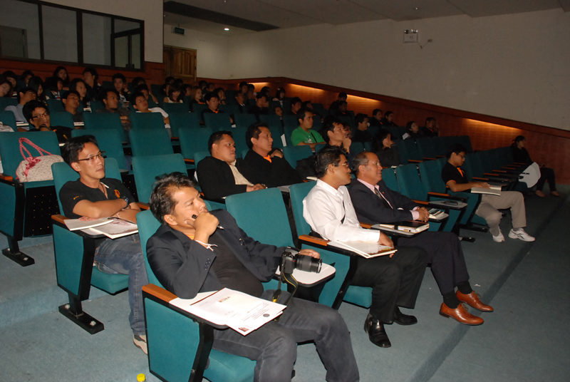 สถาบันเทคโนโลยีพระจอมเกล้าเจ้าคุณทหารลาดกระบัง ศึกษาดูงาน