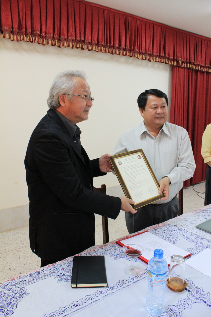 คณะฯ ลงนามความร่วมมือทางวิชาการกับมหวิทยาลัยแห่งชาติลาว