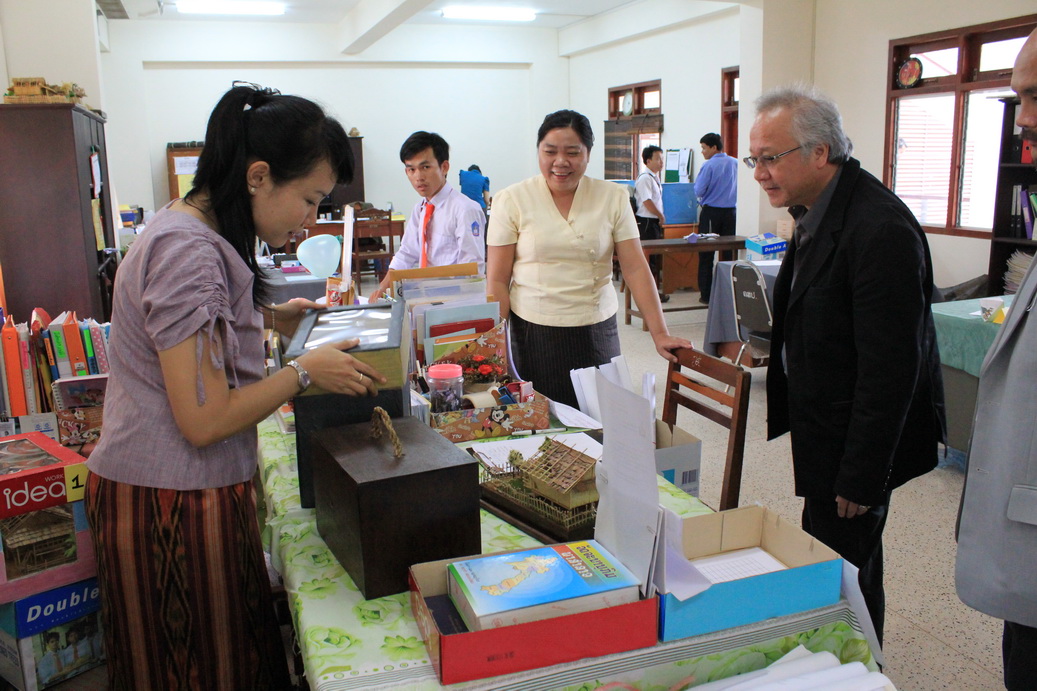 คณะฯ ลงนามความร่วมมือทางวิชาการกับมหวิทยาลัยแห่งชาติลาว