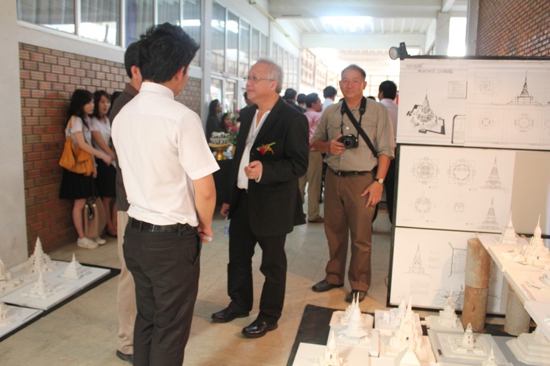 เข้าร่วมกิจกรรมโครงการ Open house 2011/2012  คณะสถาปัตยกรรมศาสตร์  มหาวิทยาลัยขอนแก่น
