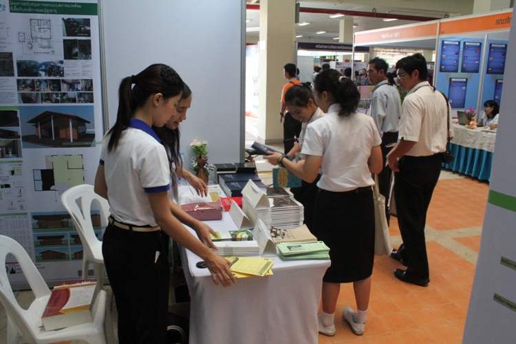 งานนเรศวรวิจัย ครั้งที่ 8 : นวัตกรรมความรู้สู่ประชาคมอาเซียน