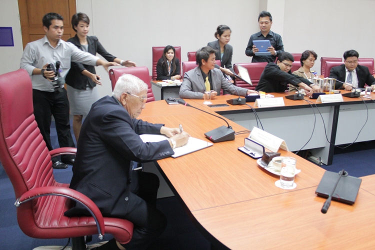 ร่วมลงนามบันทึกข้อตกลงความร่วมมือทางวิชาการ (MOU) ร่วมกับ คณะสถาปัตยกรรมศาสตร์ ม.รังสิต