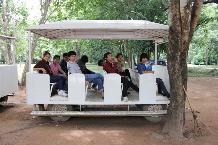 โครงการทัศนศึกษาสถาปัตยกรรม ณ อุทยานประวัติศาสตร์ศรีสัชนาลัย-สุโขทัย 