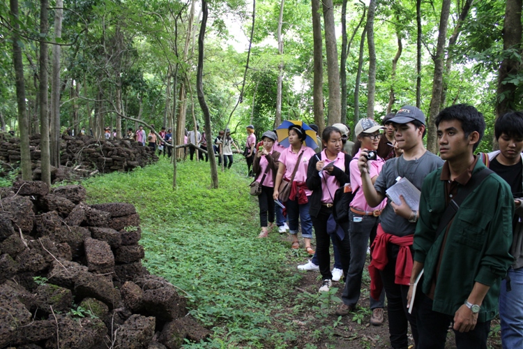 โครงการศึกษาแลกเปลี่ยนทางวิชาการ ระหว่างคณะสถาปัตยกรรมศาสตร์ มหาวิทยาลัยนเรศวร กับคณะสถาปัตยกรรมศาสตร์ มหาวิทยาลัยแห่งชาติลาว