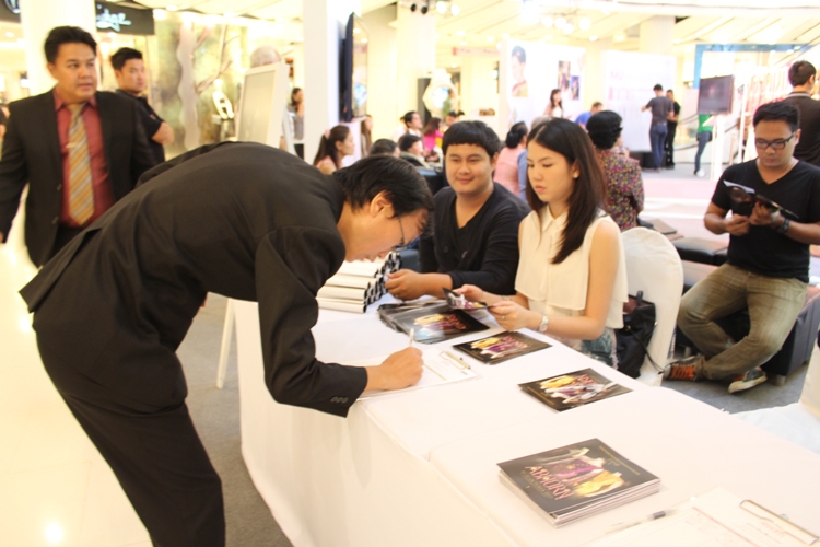อาภรณ์ นิทรรศการชุดประจำชาตินางงามไทย