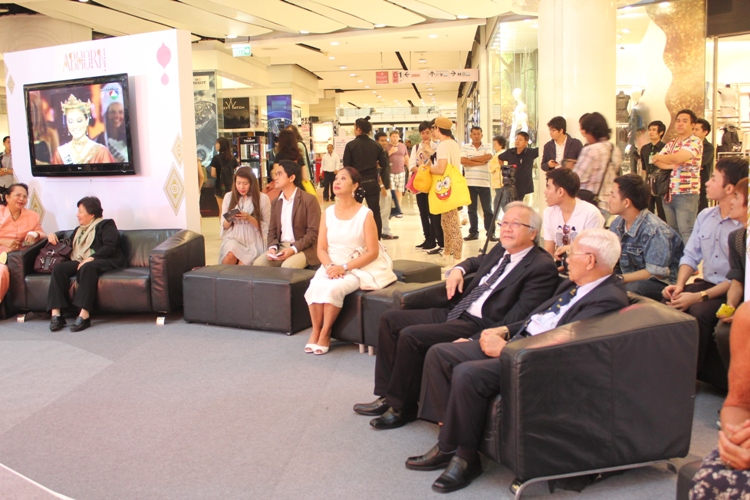 อาภรณ์ นิทรรศการชุดประจำชาตินางงามไทย