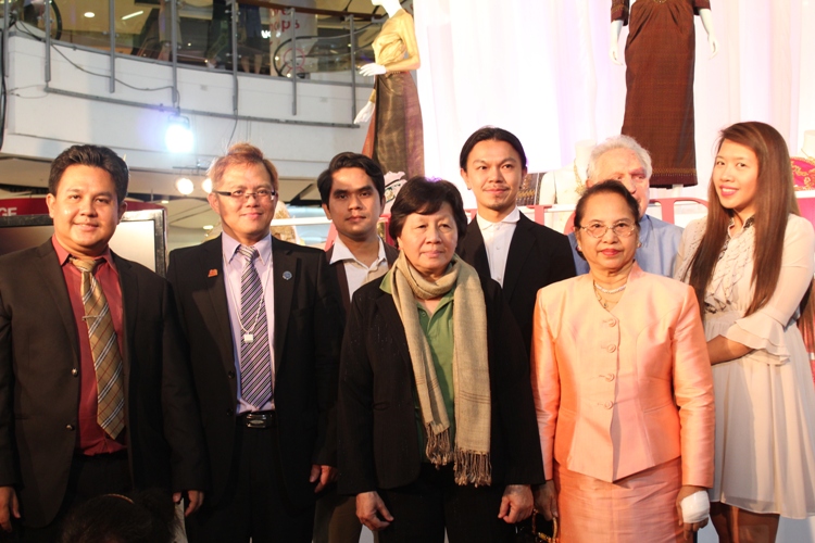 อาภรณ์ นิทรรศการชุดประจำชาตินางงามไทย