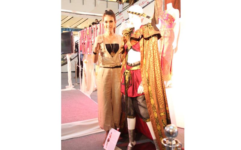 อาภรณ์ นิทรรศการชุดประจำชาตินางงามไทย