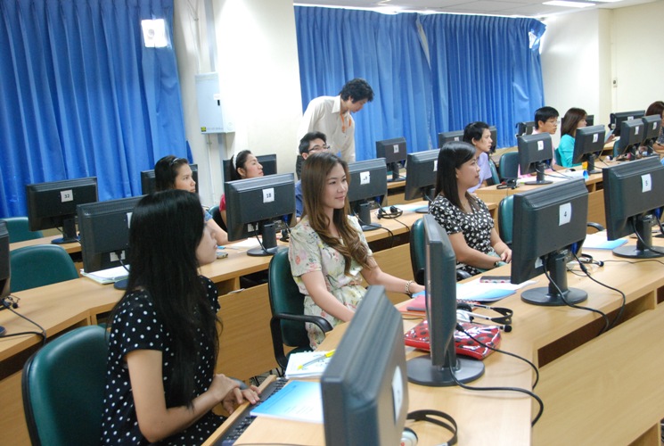 เข้าร่วมอบรมวิธีการใช้ " Google Apps for Education " 