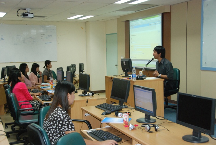 เข้าร่วมอบรมวิธีการใช้ " Google Apps for Education " 