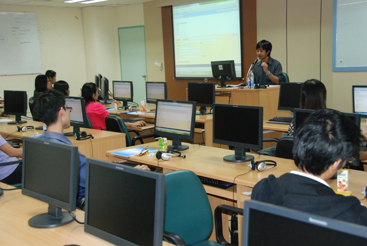 เข้าร่วมอบรมวิธีการใช้ " Google Apps for Education " 