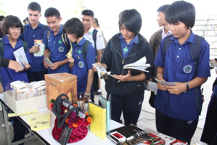 เข้าร่วม มน.แนะแนวสัญจร ณ โรงเรียนเครือข่าย  จังหวัดเพชรบูรณ์