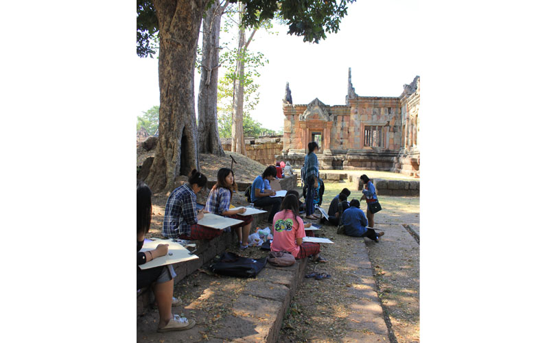 โครงการทัศนศึกษา และฝึกปฏิบัติงานนอกสถานที่ ณ ปราสาทหินถิ่นอีสานใต้