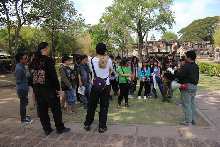 โครงการทัศนศึกษา และฝึกปฏิบัติงานนอกสถานที่ ณ ปราสาทหินถิ่นอีสานใต้