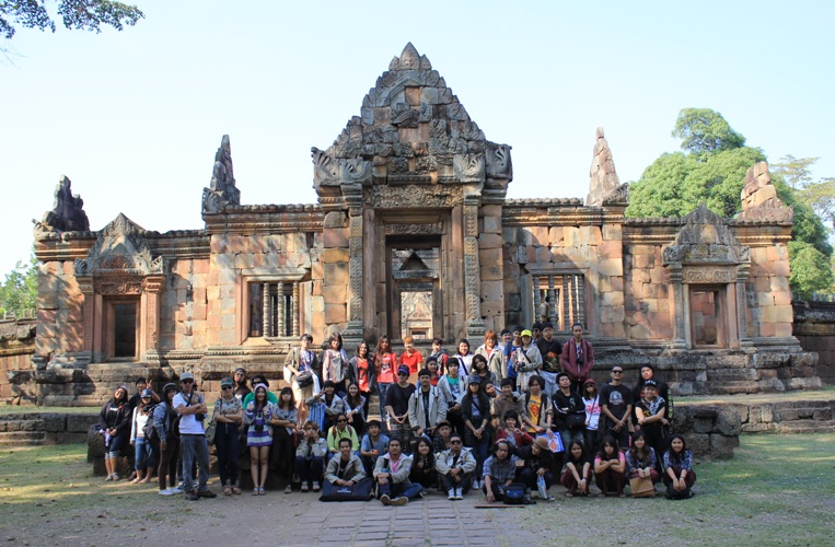 โครงการทัศนศึกษา และฝึกปฏิบัติงานนอกสถานที่ ณ ปราสาทหินถิ่นอีสานใต้