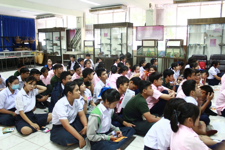  มน.แนะแนวสัญจร ณ โรงเรียนเครือข่าย (ระยะที่ 2) โรงเรียนคลองขลุงราษฎร์รังสรรค์และโรงเรียนวัชรวิทยา จังหวัดกำแพงเพชร