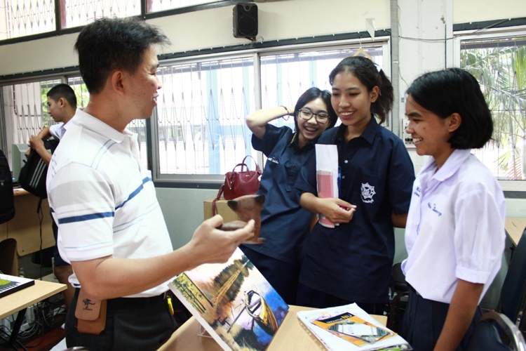  มน.แนะแนวสัญจร ณ โรงเรียนเครือข่าย (ระยะที่ 2) โรงเรียนอุตรดิตถ์ โรงเรียนอุตรดิตถ์ดรุณีและโรงเรียนเตรียมอุดมศึกษาน้อมเกล้าอุตรดิตถ์ จังหวัดอุตรดิตถ์