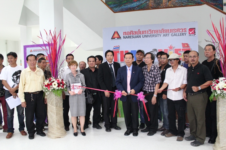 พิธีเปิดนิทรรศการ แลกเปลี่ยนศิลปกรรมไทย-เวียด