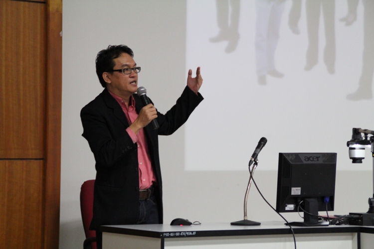 โครงการ ปฐมนิเทศนิสิตใหม่และพบผู้ปกครอง ประจำปีการศึกษา 2556