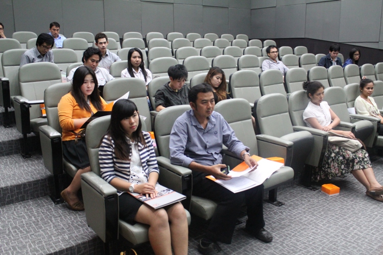 โครงการ ปฐมนิเทศนิสิตระดับบัณฑิตศึกษา ประจำปีการศึกษา 2556 