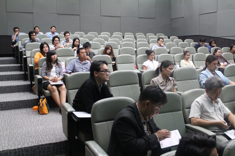 โครงการ ปฐมนิเทศนิสิตระดับบัณฑิตศึกษา ประจำปีการศึกษา 2556 