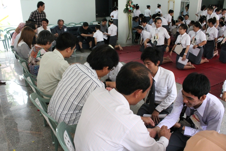 โครงการไหว้ครูและครอบครู ประจำปีการศึกษา 2556