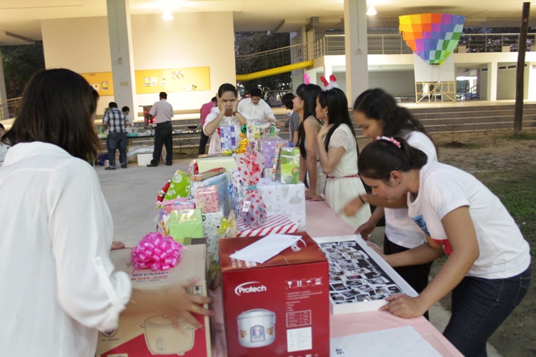 งานเลี้ยงสังสรรค์ "ต้อนรับปีใหม่" ประจำปี 2557 คณะสถาปัตยกรรมศาสตร์