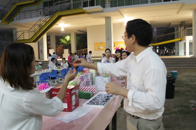 งานเลี้ยงสังสรรค์ "ต้อนรับปีใหม่" ประจำปี 2557 คณะสถาปัตยกรรมศาสตร์